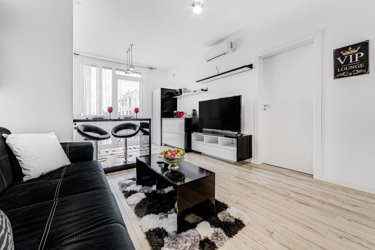 Ari Cinema Apartament With 2M Videoproiector Daire Arad Dış mekan fotoğraf